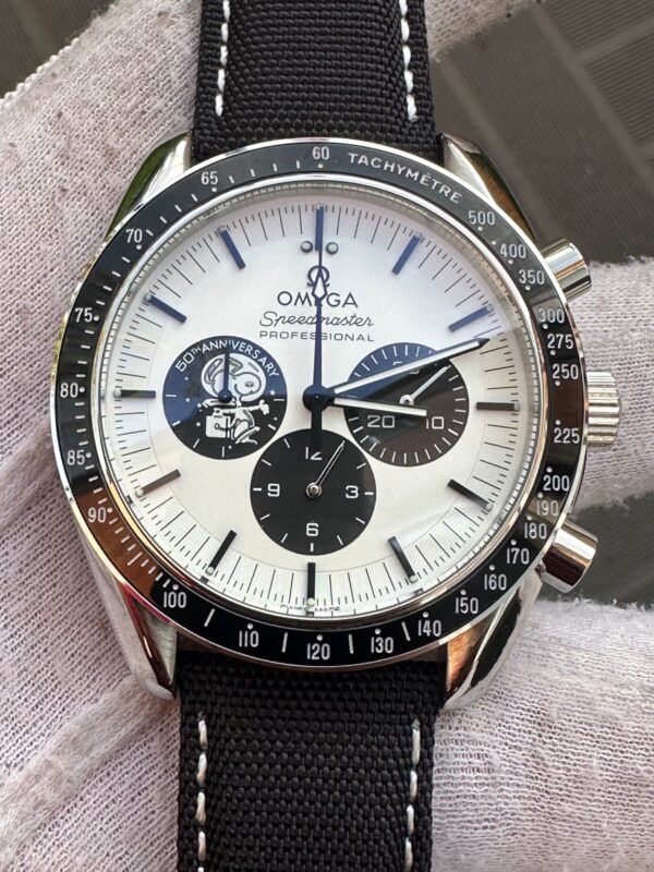 Omega speedmaster fake watch