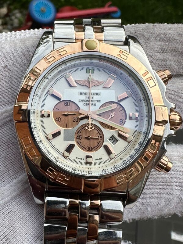 AVENGER B01 CHRONOGRAPH