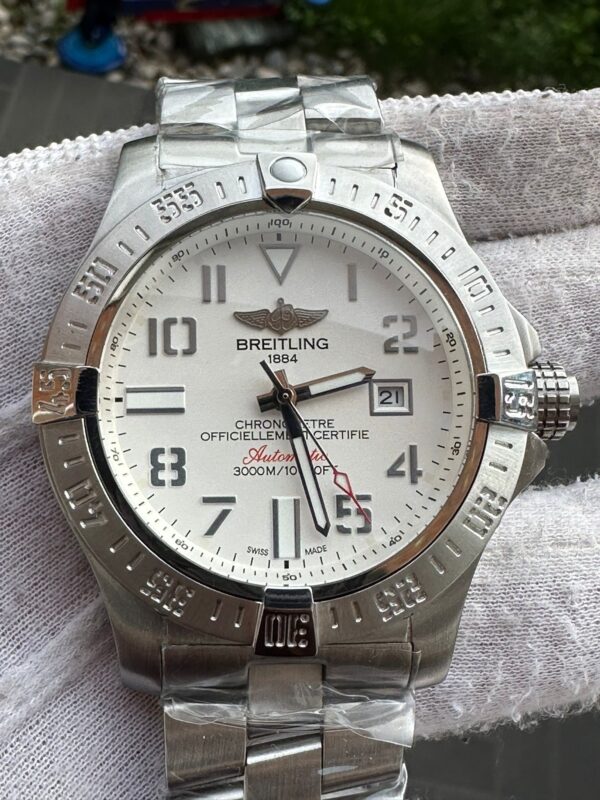Breitling Avenger Automatic