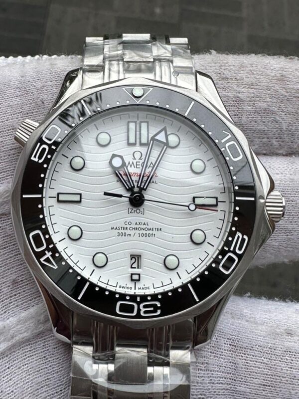 Omega Seamaster Diver 300M Co-Axial Master Chronometer 42MM