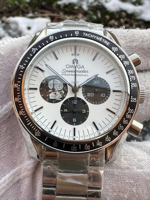 Omega Speedmaster Professional Apollo 13 50th Anniversary Silver Snoopy Award Watch
