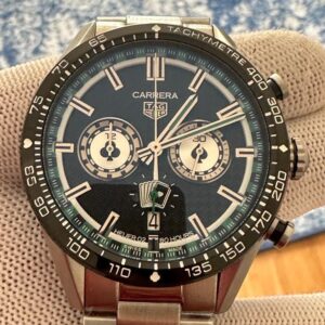 TAG Heuer Carrera Macau Limited Edition (2022). Stainless steel case in 44mm. Calibre Heuer 02 Automatic chronograph movement.