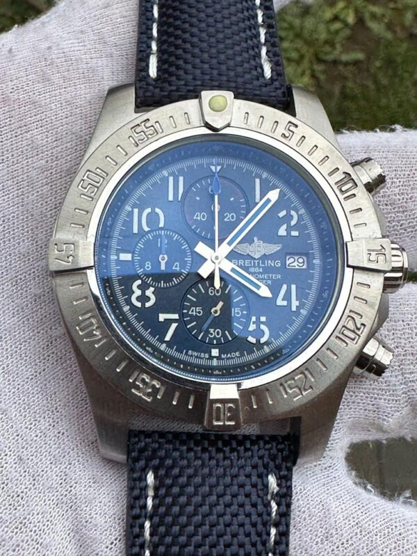 Breitling Avenger Bandit 45mm