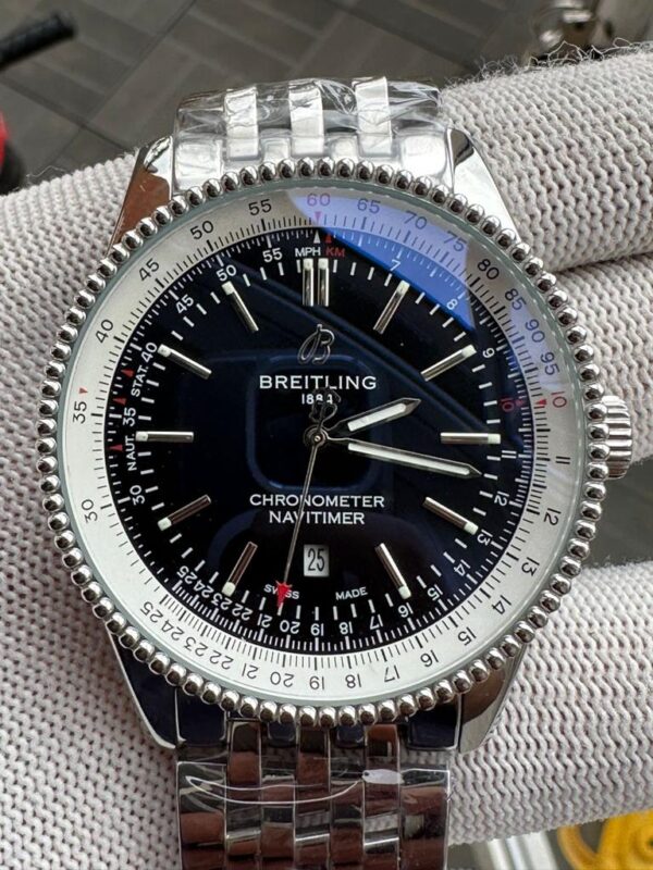 Breitling Navitimer
