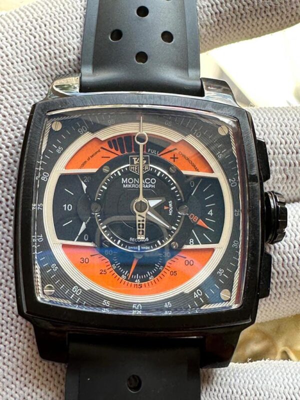 TAG HEUER MONACO MIKROGRAPH QUARTZ MOVEMENT CLASSIC 43MM STAINLESS SQUARED CASE DESIGN