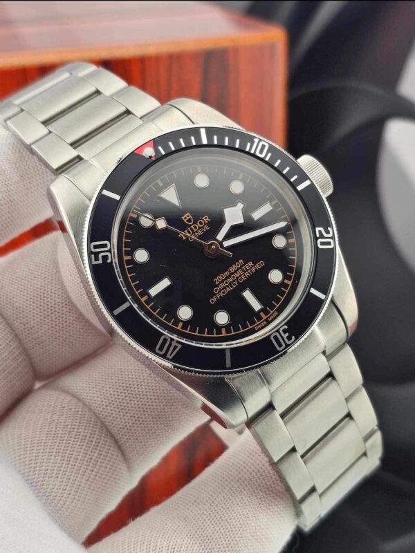 Tudor Black Dial Watch without Date A00001